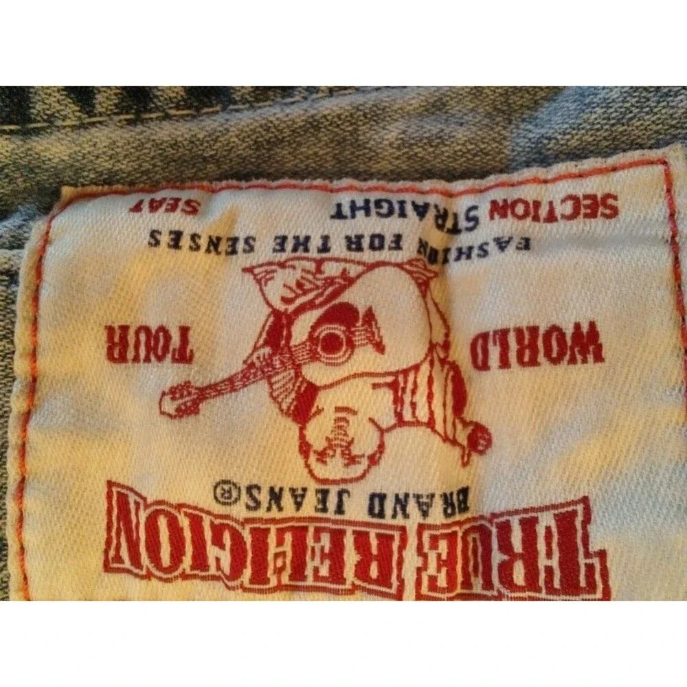 Rare Men's True Religion Huge Red Patch TR Ripped Look Jeans Size 29 RN # 112790
